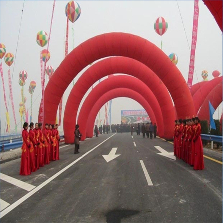 孟津商场开业纯红拱门